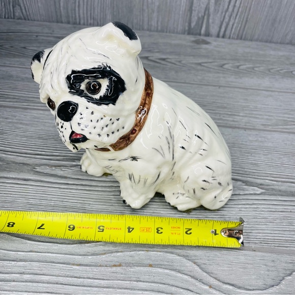 Bull dog ceramic figurine statue that’s judging you perfect bathroom decoration - Picture 14 of 14